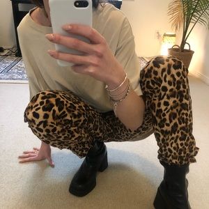 Leopard print pants 🐆